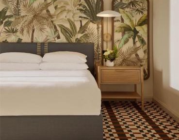 Queen Room