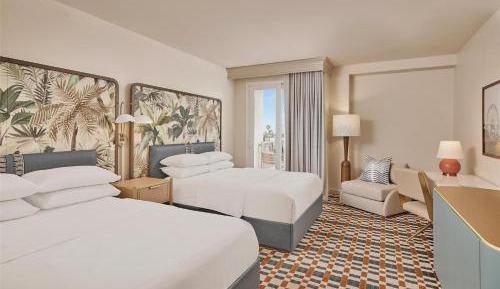 Queen Room with Balcony - Partial Ocean View