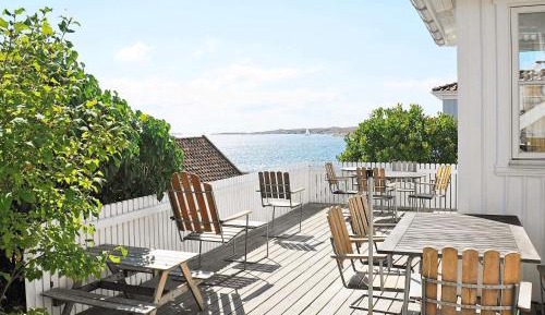 Three-Bedroom Holiday Home 