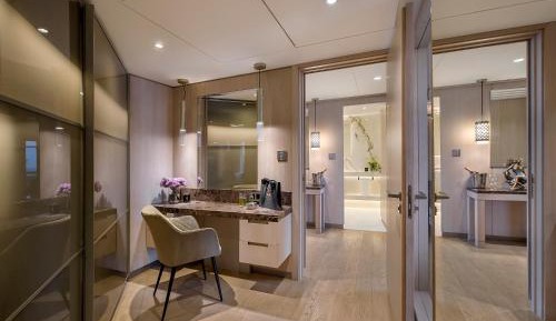 One Bedroom Grand Suite