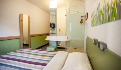 Standard Triple Room (Nonsmoking)