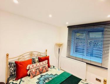 One-Bedroom Apartment with Garden