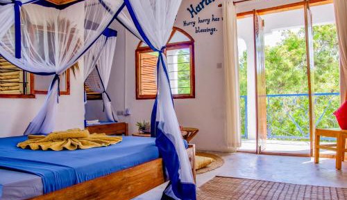 Triple Room with Balcony