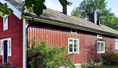 Two-Bedroom Holiday Home