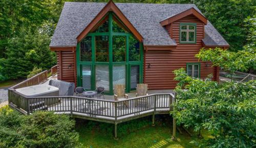 Three-Bedroom Holiday Home 