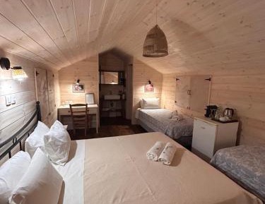 Glamping Tent with Pool View 