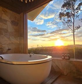 King Suite with Spa Bath