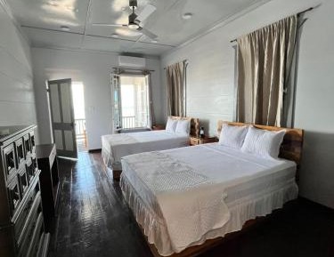 Deluxe Double Room with Balcony and Sea View