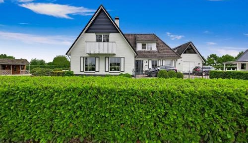 Five-Bedroom Villa