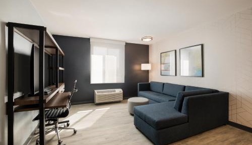 King Suite with Sofa - Non Smoking
