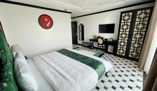King Room with Lake View