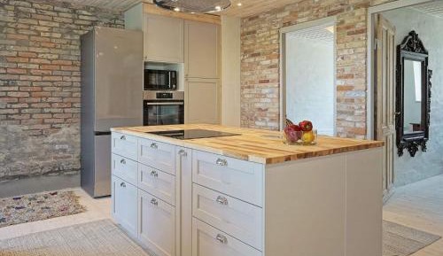 Three-Bedroom Holiday Home 