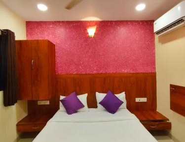 Deluxe Double Room (2 Adults + 1 Child)