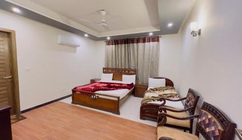 Deluxe Family Room