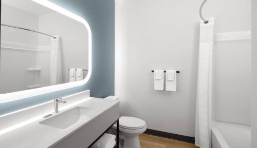 Queen Studio - Hearing Accessible
