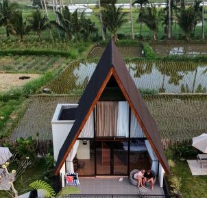 Family Room with Mountain View