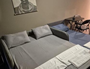 Deluxe Studio