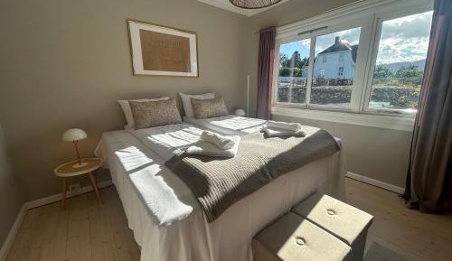 Double Room with Partial Sea View