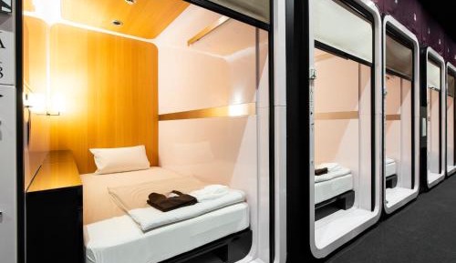 Business Class Cabin - Male Only