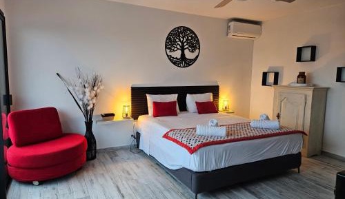 Deluxe Double Room with Balcony and Sea View