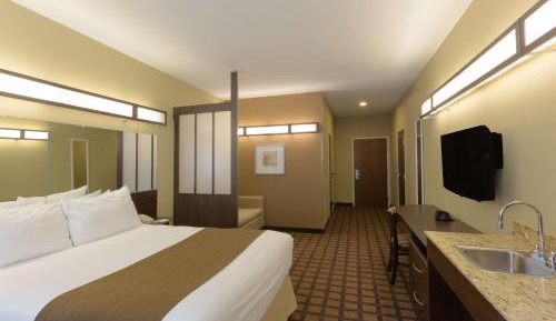 Queen Room - Disability Access - Non-Smoking