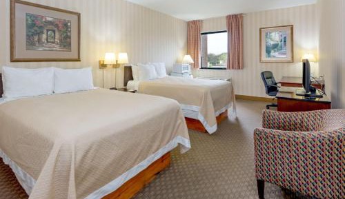 Double Room with Two Double Beds - Non-Smoking