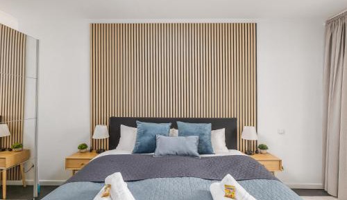 One-Bedroom Apartment with Balcony and City View