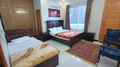 Single Room with Private Bathroom