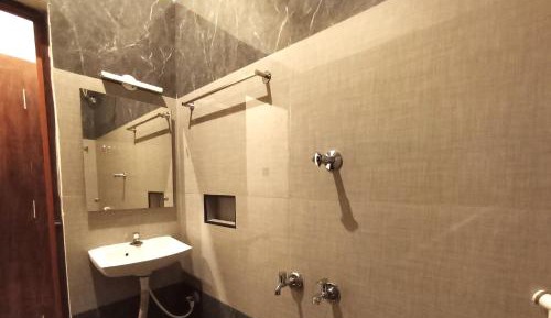 Deluxe Twin Room (ON 2ND FLOOR WITH NO LIFT)