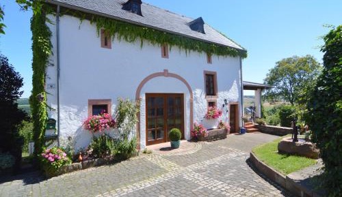 One-Bedroom Holiday Home