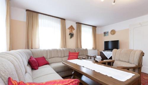 Three-Bedroom Holiday Home 