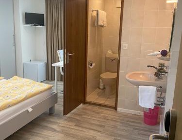 Twin Room with Private Bathroom