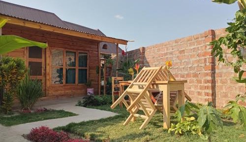 Deluxe Double Room (2 Adults + 1 Child)