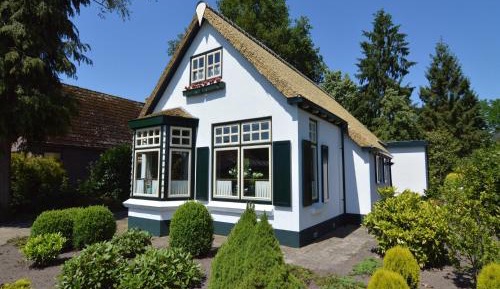 Three-Bedroom Holiday Home 