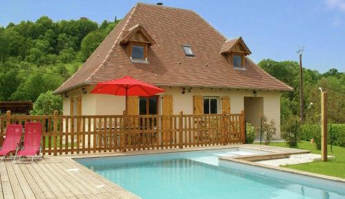 Three-Bedroom Holiday Home 