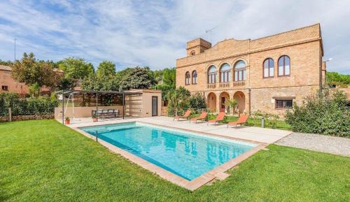 Two-Bedroom Holiday Home