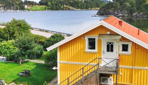 One-Bedroom Holiday Home