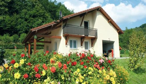 Two-Bedroom Holiday Home