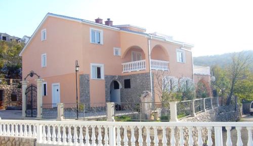Two-Bedroom Apartment with Terrace and Sea View