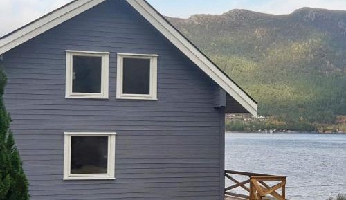Four-Bedroom Holiday Home
