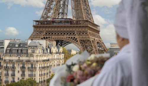 Deluxe King Room - Balcony with Eiffel Tower View 