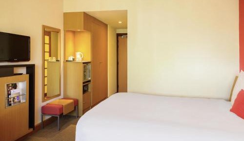 Executive Queen Room with Sofa Bed - Sea View