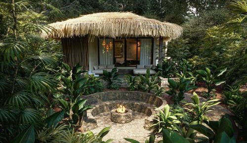 One-Bedroom King Suite - Mountain View