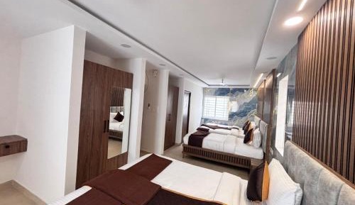 Deluxe Family Room