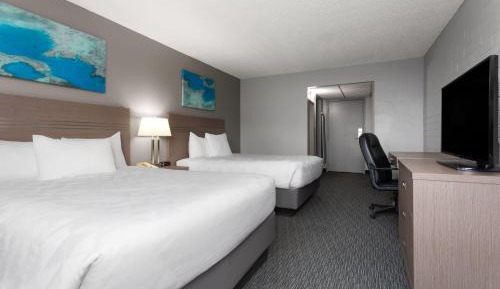 Queen Room with Two Queen Beds - Non-Smoking