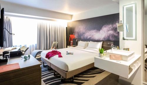 King Suite with Sofa-Bed