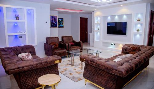 Three-Bedroom Premium Apartment with Balcony