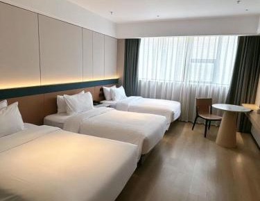 Triple Room with Private Bathroom
