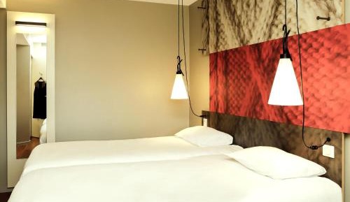 Standard Room with 2 Single Beds