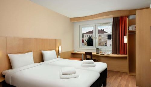 Room with 2 Single Beds